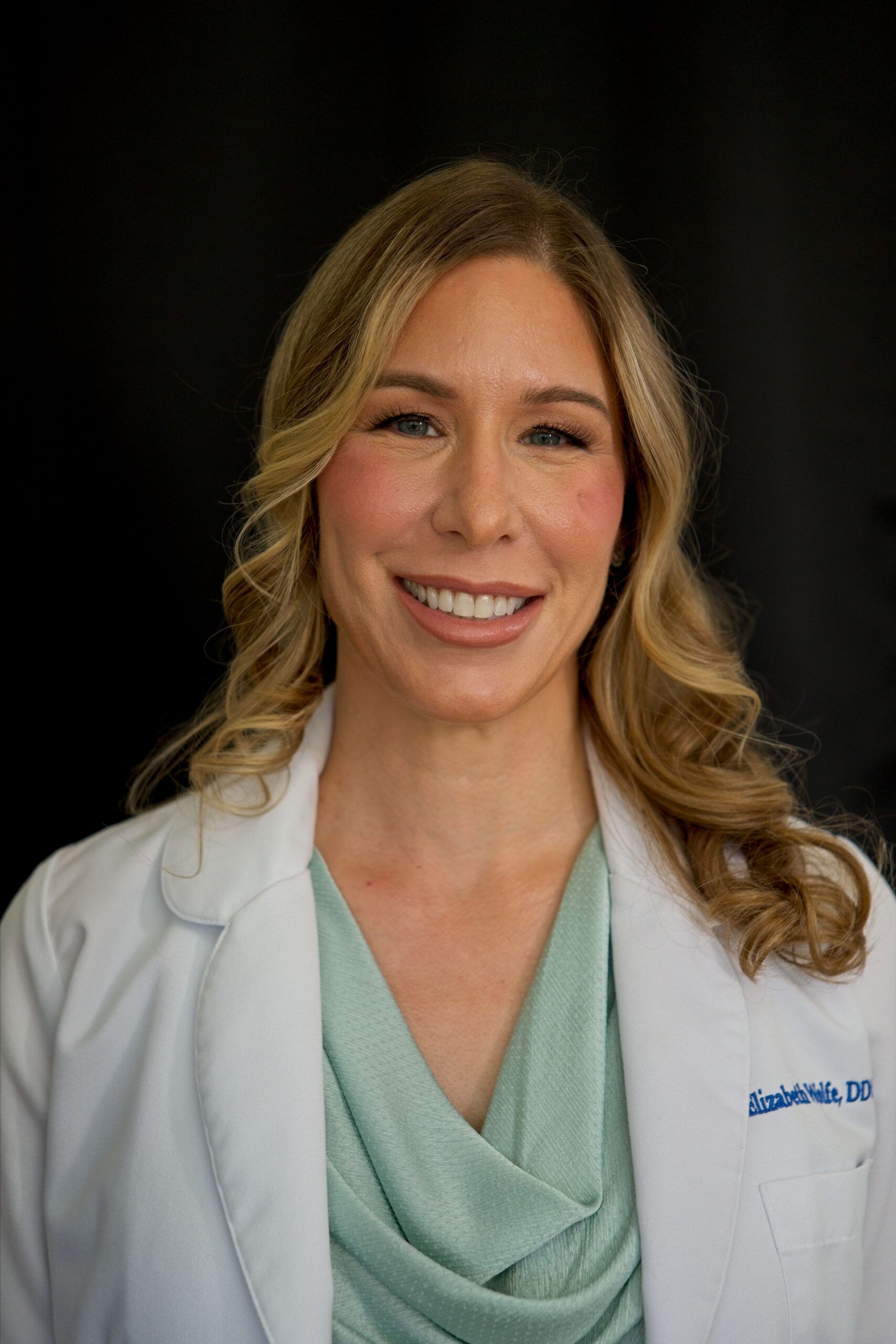 Dr. Elizabeth Wolfe, DDS - Encino Gentle Dental Dr. Elizabeth Wolfe, DDS, the Encino dentist who treats Studio City patients at Encino Gentle Dental